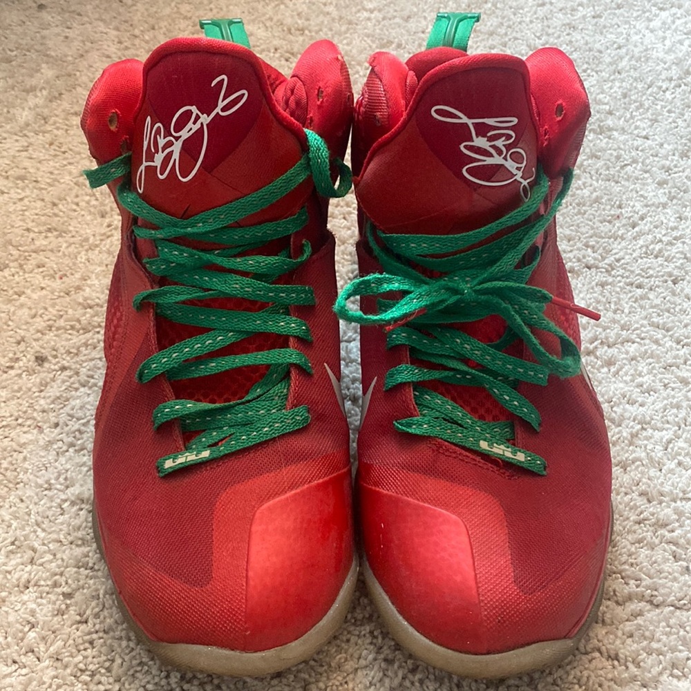 Christmas lebron 9